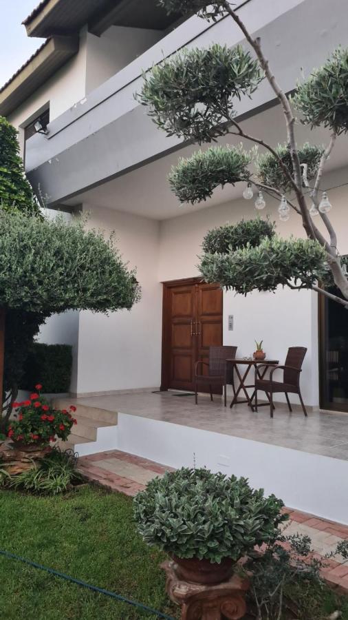Residence L' Aubrais Limisso Esterno foto