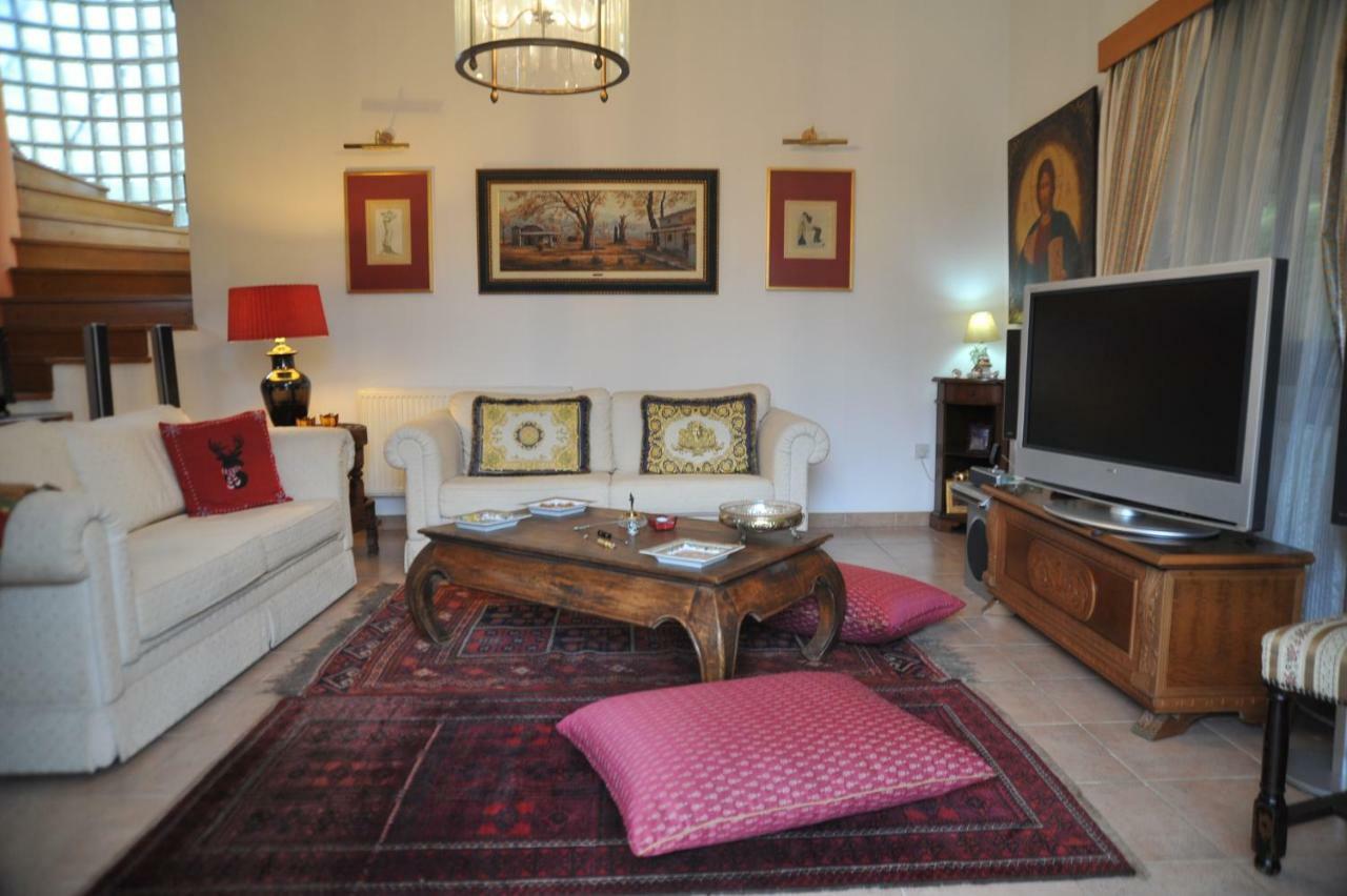 Residence L' Aubrais Limisso Esterno foto