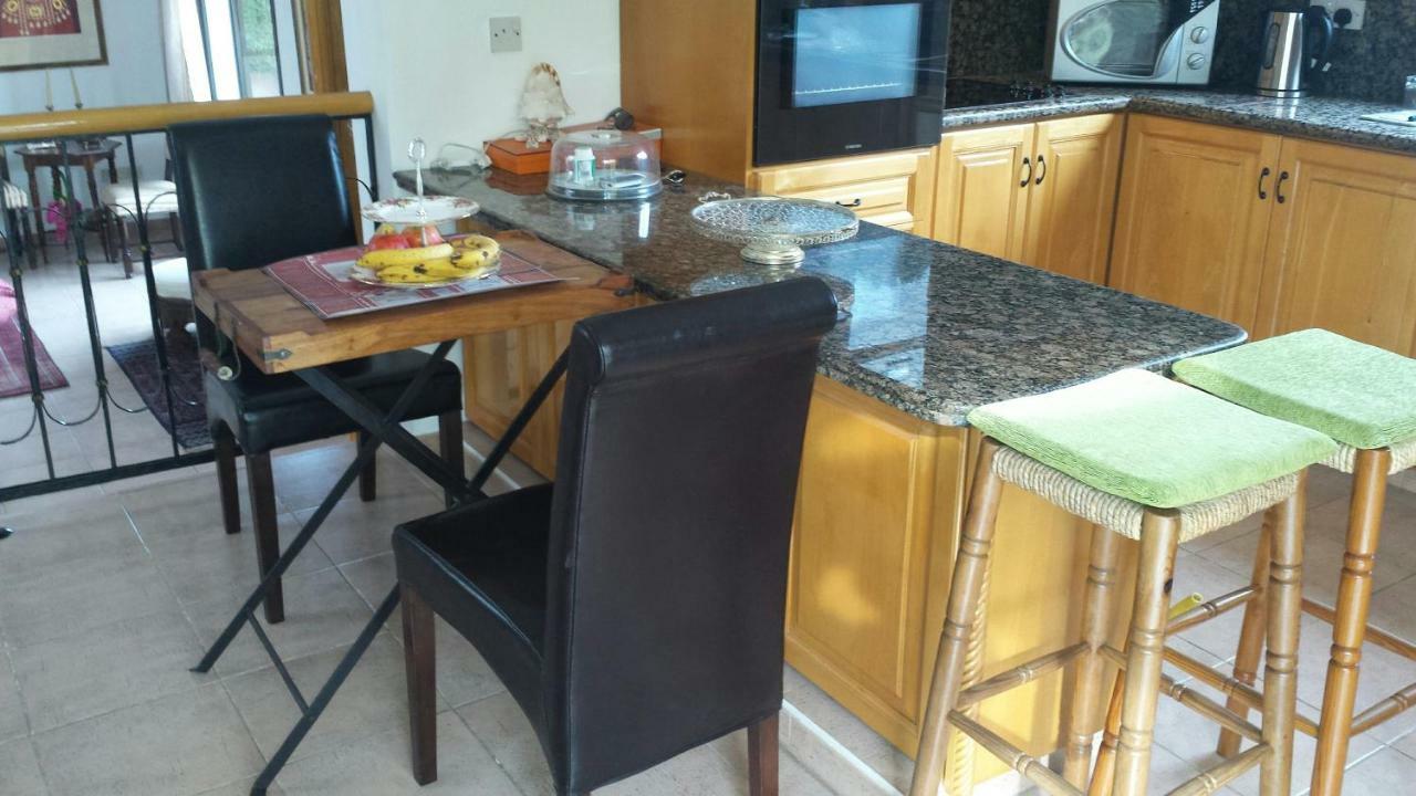 Residence L' Aubrais Limisso Esterno foto