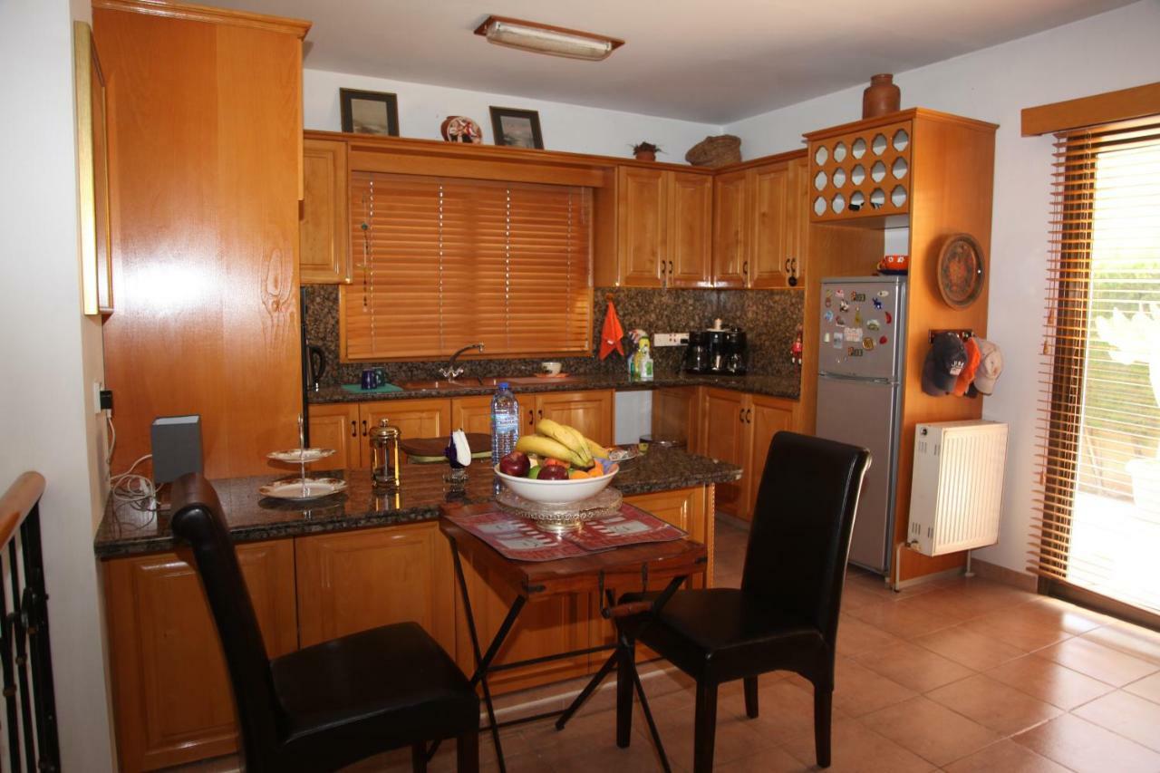 Residence L' Aubrais Limisso Esterno foto