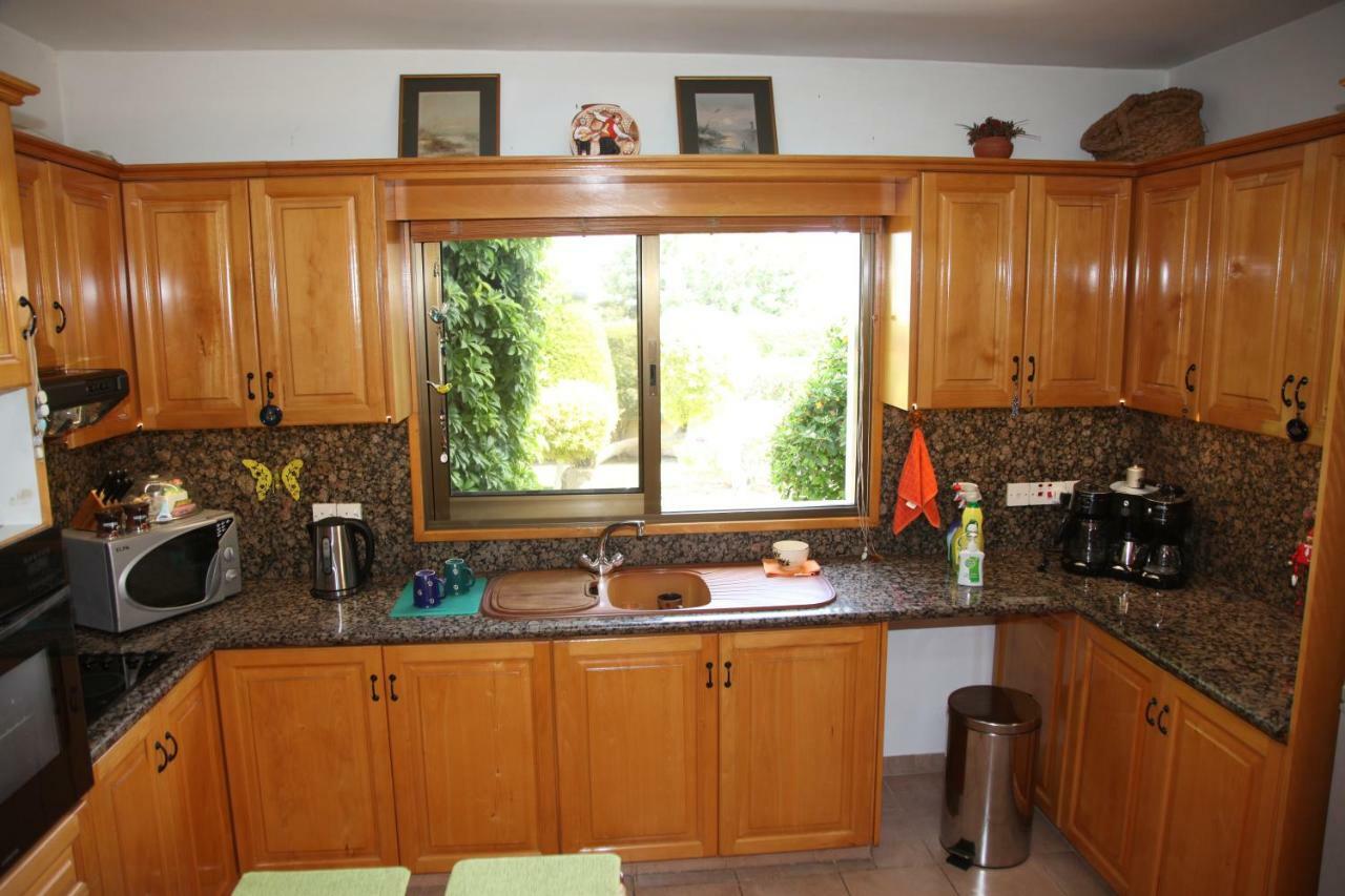 Residence L' Aubrais Limisso Esterno foto