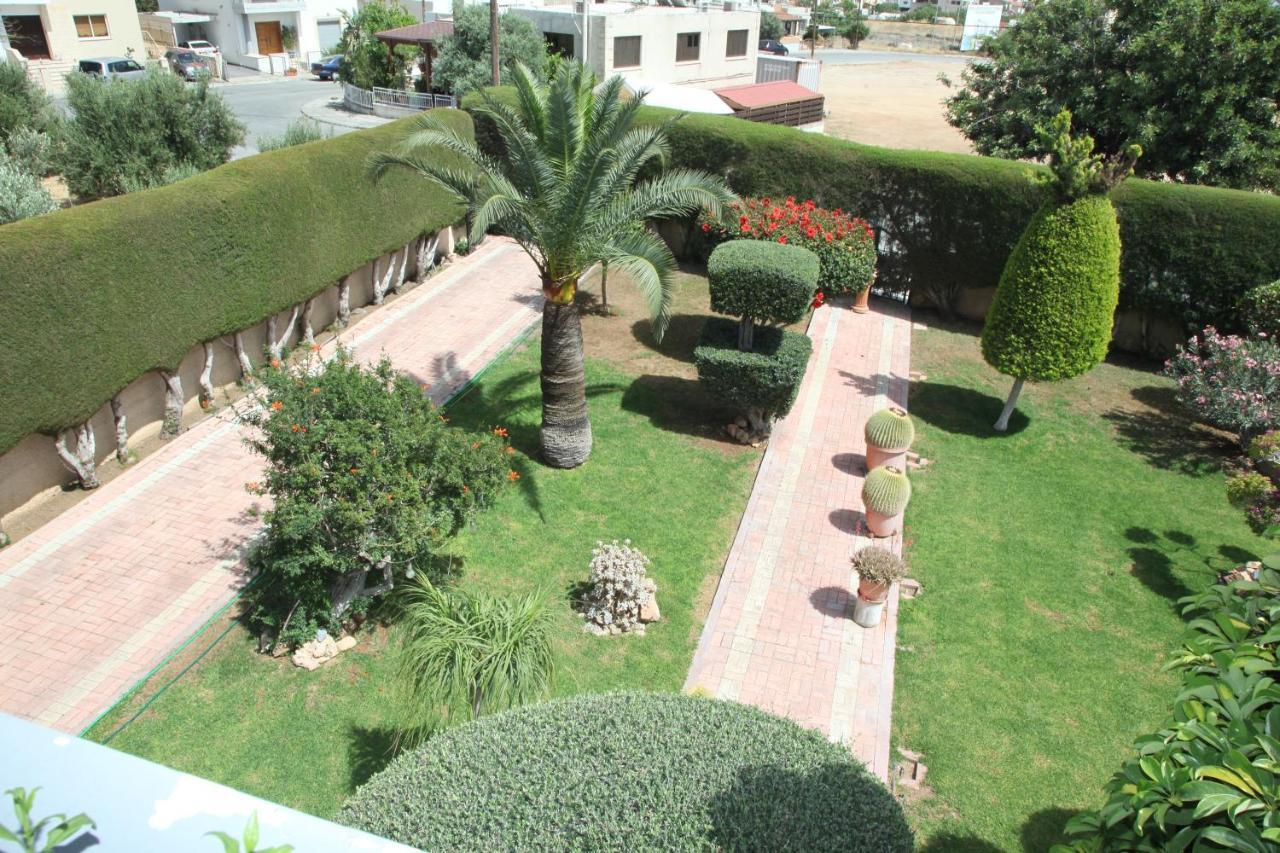 Residence L' Aubrais Limisso Esterno foto