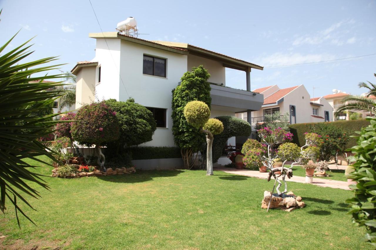 Residence L' Aubrais Limisso Esterno foto
